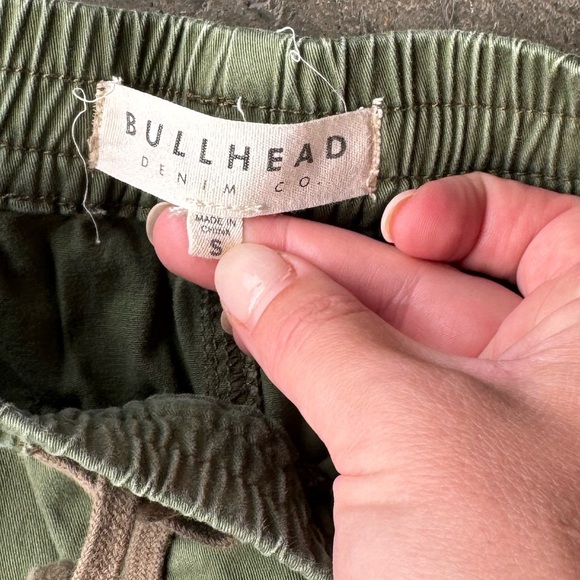 Bullhead Green Cargo Pants with Elastic Waistband - Picture 2 of 4